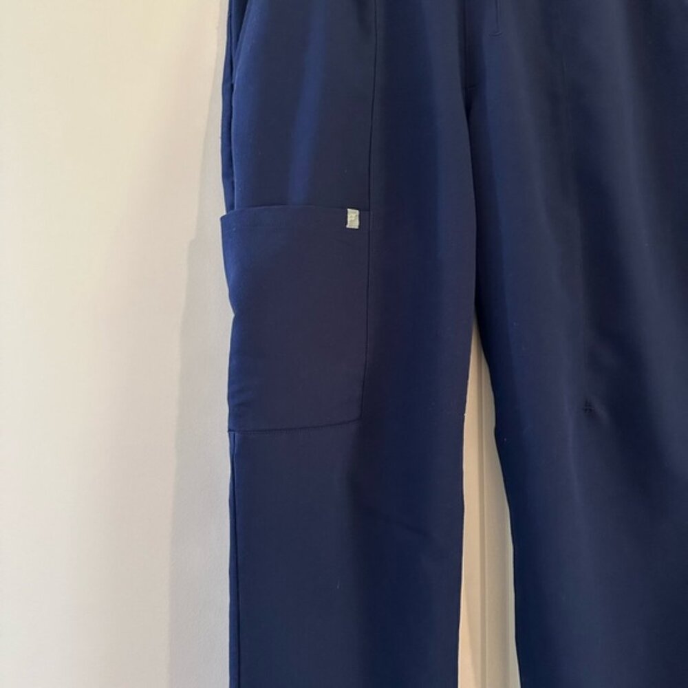 Fabletics Ion Scrub Pant - Picture 2 of 6